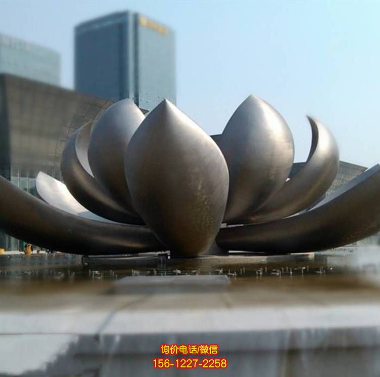 不銹鋼噴泉景觀雕塑，為廣場增添優(yōu)雅氣息