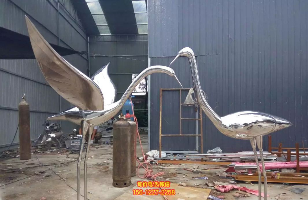 不銹鋼鏡面公園景區(qū)仙鶴雕塑 不銹鋼鏡面公園景區(qū)仙鶴雕塑