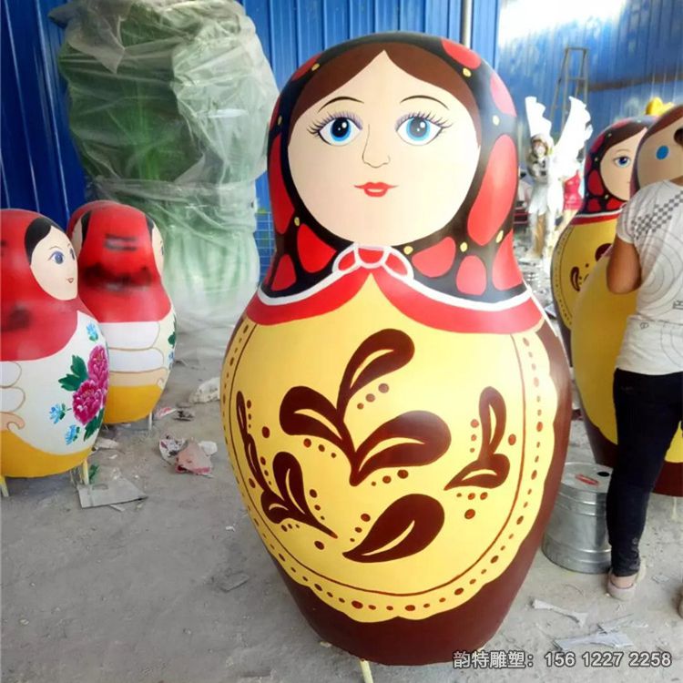 套娃雕塑08