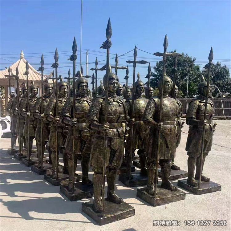 不同時期的士兵雕塑 在服飾兵器上面都有不同